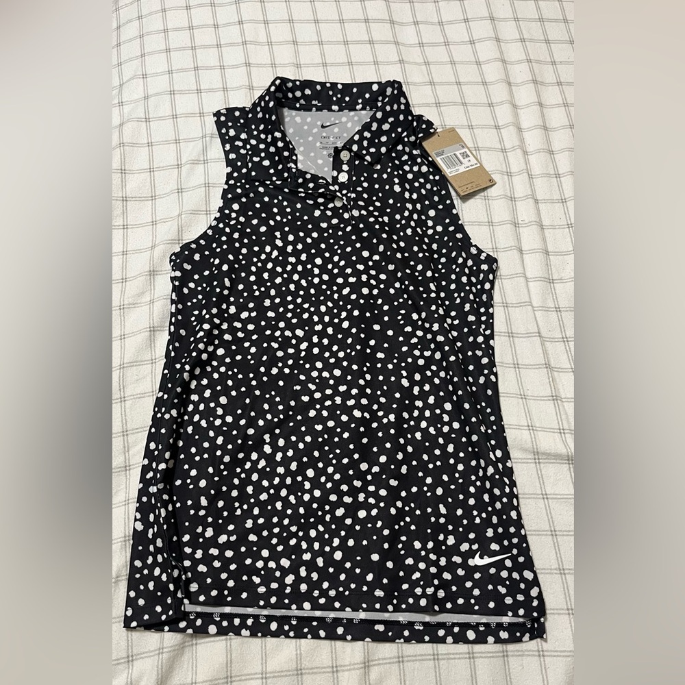 NIKE DRI-FIT golf tee BNWT